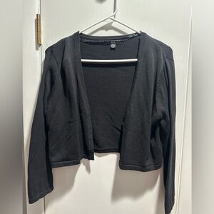 Black crop long sleeve sweater